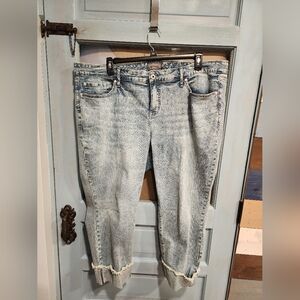 Torrid 22 Crop Boyfriend Jean